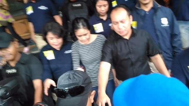 Jessica Tiba di Kejari Jakpus, Tutup Mulut Rapat-rapat