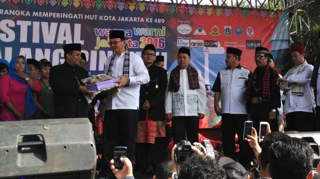 Ahok Resmikan Festival Palang Pintu XI