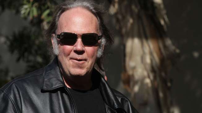 Lagunya Dipakai, Neil Young Berbalik Serang Donald Trump