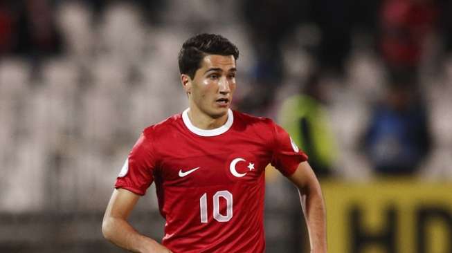 Jarang Bermain, Sahin Tetap Berangkat ke Euro 2016