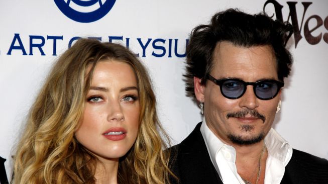 Johnny Depp dan Amber Heard  [shutterstock]