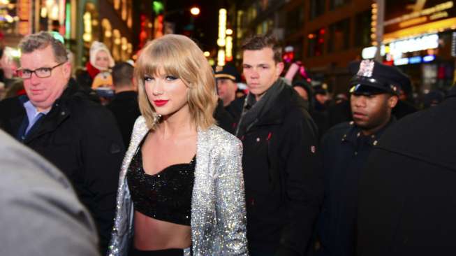 Fans Bandingkan Hubungan Taylor Swift-Tom dengan Baterai Ponsel