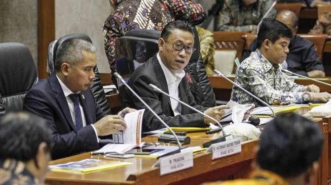 Pembahasan Asumsi Dasar APBN-P 2016