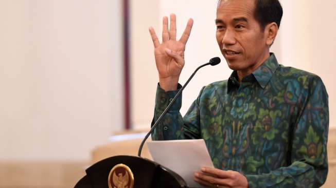 Jokowi Minta Aparat Jadikan Tulisan Haris Azhar sebagai Koreksi