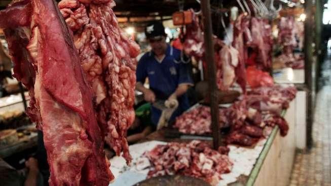 Wartawan DPR Bikin Pasar Murah, Satu Kilogram Daging Rp75 Ribu