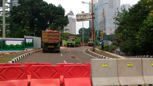 Hari Pertama Penutupan Jaur Cepat Blok M - Slipi, Masih Lancar