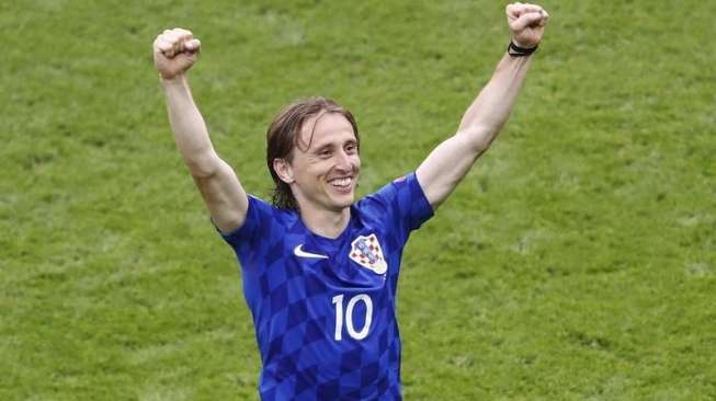 Cetak Gol Spektakuler, Modric Pantas Jadi Buah Bibir