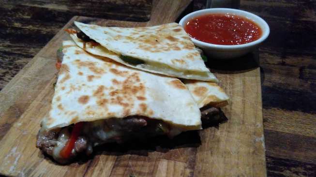 Buka di Pong Me!, Bisa Ngegame Sambil Nikmati Menu Spesial