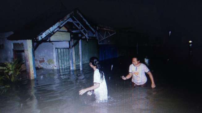 Ribuan Rumah Terendam, 1 Tewas Akibat Banjir di Padang