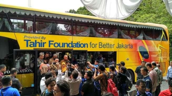 Ahok Dapat 5 Bus Tingkat dari Tahir Foundation