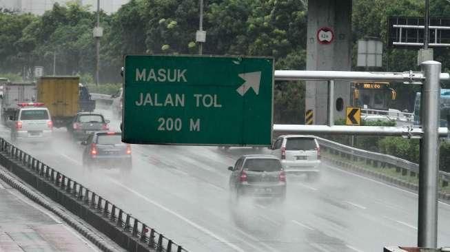Jalur Khusus Bus dI Jalan Tol