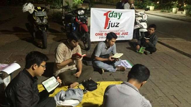 Yuk, Khatamkan Al Quran Bersama Komunitas Ini