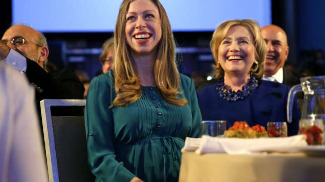 Chelsea Clinton Lahirkan Bayi Laki-laki