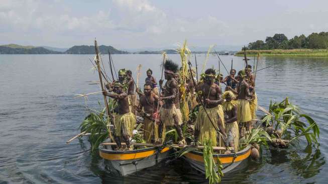 Diikuti warga dari 24 kampung di sekitar Danau Sentani.