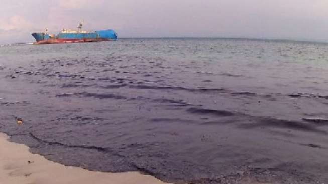 Sembarangan Membom Kapal Asing, Laut Pangandaran Tercemar