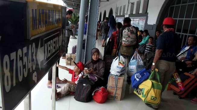 Hingga H-4, 190.000 Pemudik Berangkat Melalui Stasiun Pasar Senen