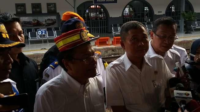 Rizal Ramli Kaget Saat Melihat Stasiun Pasar Senen