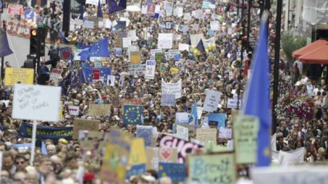 Ribuan Warga Inggris di London Demo Tolak Brexit