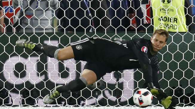 Dua Kali Gagalkan Penalti Italia, Neuer "Man of The Match"