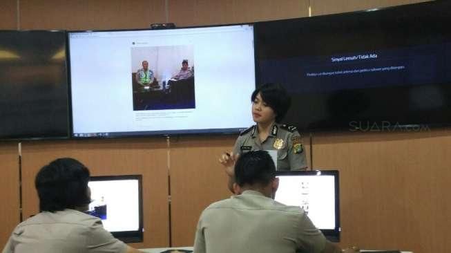 Cerita Polisi Heroik, Polwan Bela Imut Ultah di Hari Lebaran