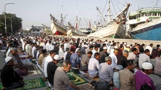 Salat Idul Fitri di Pelabuhan Sunda Kelapa