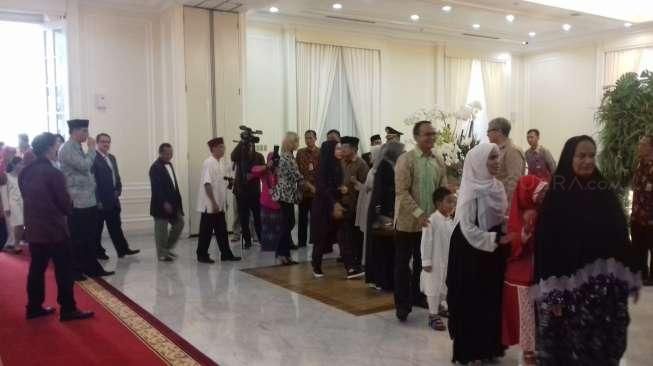 JK Gelar Open House di Istana, Pejabat sampai Artis Cantik Datang