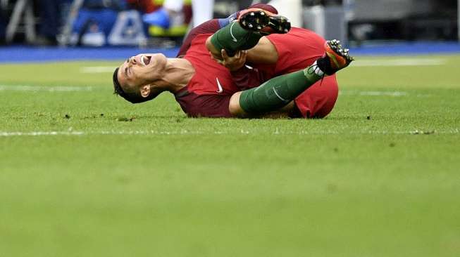 Pelatih Portugal Cium Keanehan di Insiden Cederanya Ronaldo