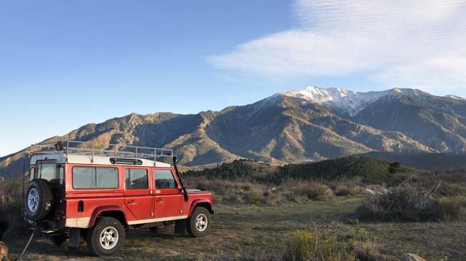 Land Rover Kembangkan Teknologi Autopilot untuk Medan Off-Road