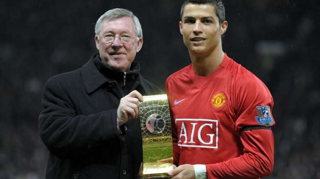 Sir Alex Ferguson dan Cristiano Ronaldo saat keduanya sama-sama masih di Manchester United [AFP/Andrew Yates]
