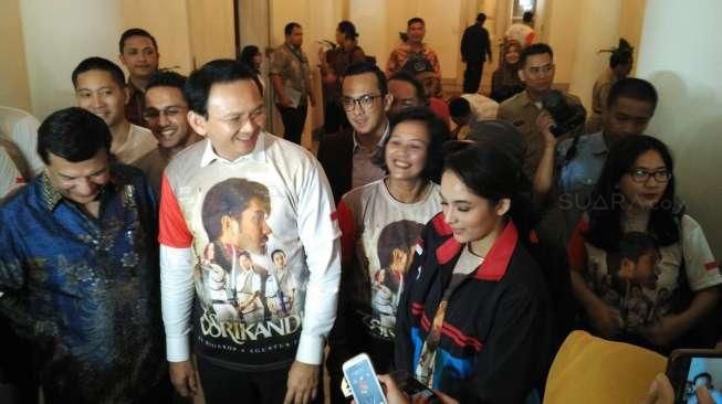 Artis 'Geruduk' Balai Kota, Ajak Ahok Nobar Film 3 Srikandi