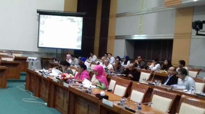 Komisi VIII DPR Gelar Raker Bersama Empat Menteri