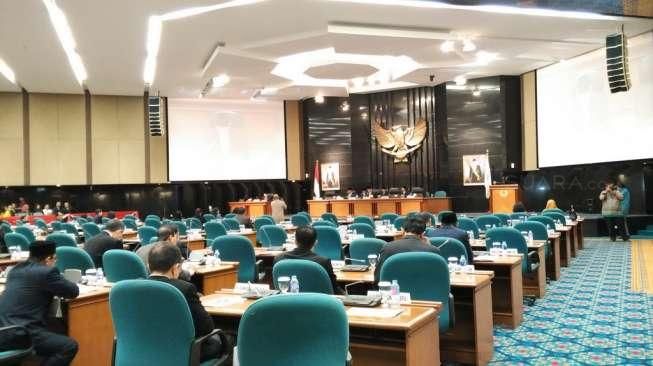 APBD DKI 2018 Disahkan, TGUPP Dapat Gaji Rp24 Juta per Bulan