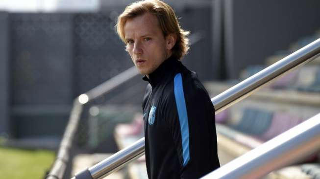 Takut Kalah Bersaing, Rakitic Ingin Pergi dari Barcelona?