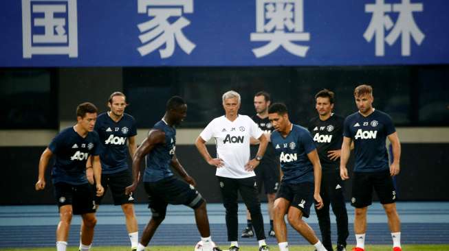 Duel MU Vs City di Beijing Batal, Ini Alasannya