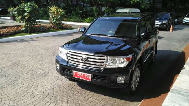 Ada Ganjil-Genap, Ahok Ganti Plat Mobil Dinas Jadi Merah