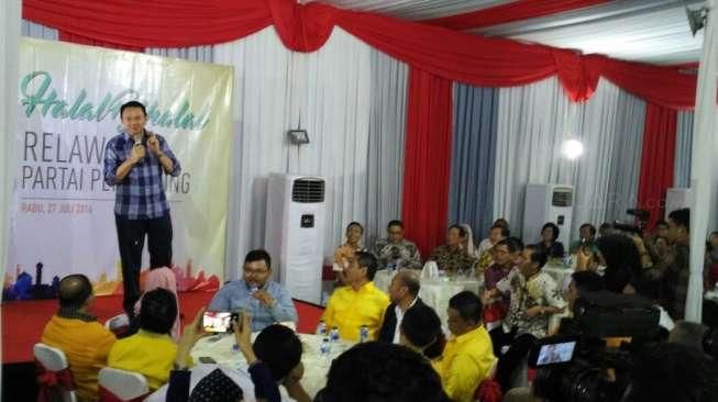 Dikecewakan Ahok, Pendukung: Capek-capek Tenaga dan Donasi Baju