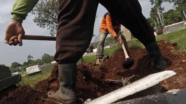 Saat ini telah di temukan ada 14 makam fiktif.  