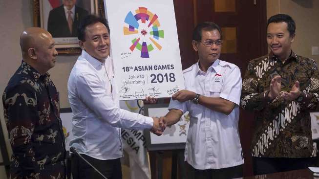 Logo yang menggambarkan sketsa grafis Stadion GBK mencerminkan Energy of Asia.