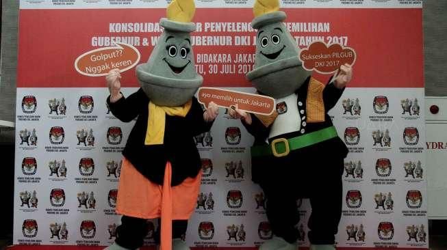 Acara konsolidasi akbar penyelenggaraan Pemilihan Gubernur dan Wakil Gubernur DKI Jakarta Tahun 2017 sekaligus peluncuran maskot, di Jakarta, Sabtu (30/7/2016). [Suara.com/Oke Atmaja]