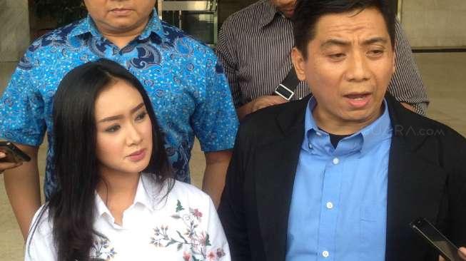 Ditipu Mantan Pacar, Cita Citata Lapor ke DPR