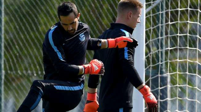 Kiper Barcelona Bakal Hengkang, Enrique: "Normal"