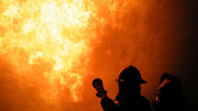Gedung Farmasi RS Mintoharjo Kebakaran, Tumpukan APD Terbakar