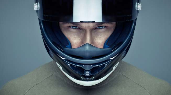 Ilustrasi helm pengendara motor. Perhatikan paddingnya [Shutterstock].