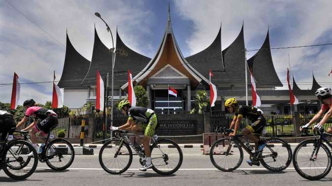 Dimenangkan pebalap sepeda Kritsada Changpad dari tim Singha Infinite Cycling Team.