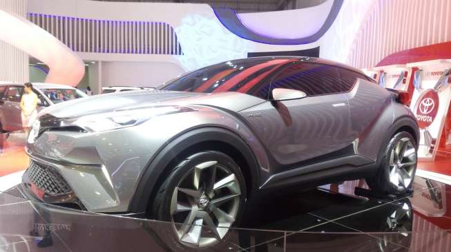 Toyota C-HR Masih Sekadar Eksibisi di GIIAS 2017, Ini Alasannya