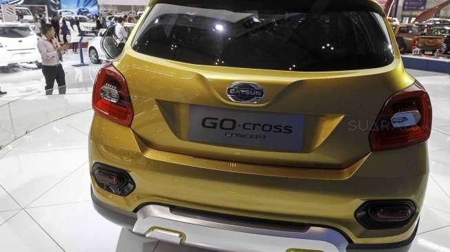 PT Nissan Motor Indonesia (NMI) memperkenalkan mobil Datsun GO-Cross Concept di ajang Gaikindo Indonesia International Auto Show (GIIAS) 2016 di Tangerang, Banten, Minggu (14/8/2016). [Suara.com/Kurniawan Mas'ud]