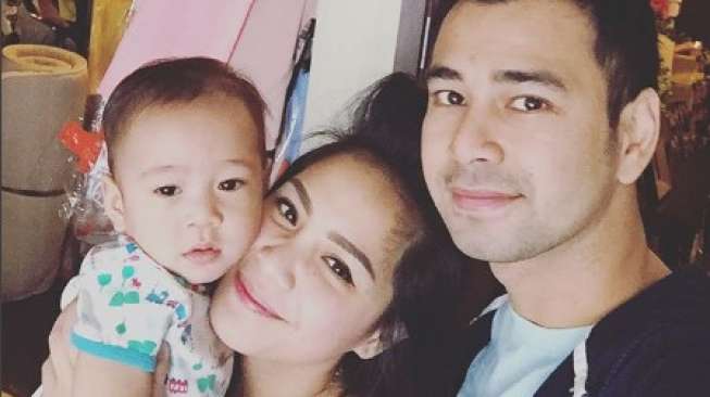 Rafathar Ultah Ke-1, Raffi dan Gigi Beri Kado Lagu Ciptaan Charly