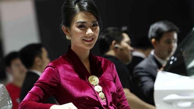 Kebaya Hari Kemerdekaan di GIIAS