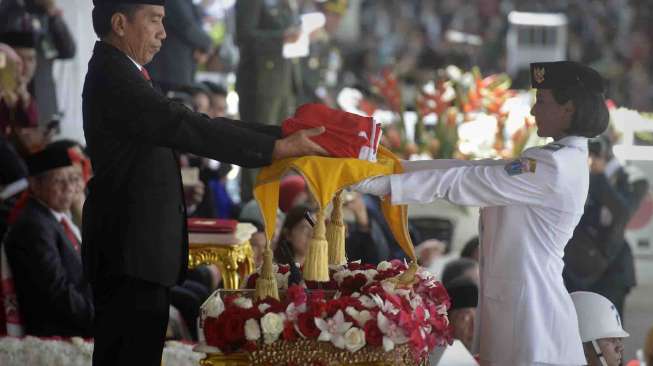 Begini Perasaan Nilam Saat Bawa Bendera Pusaka di Istana Merdeka