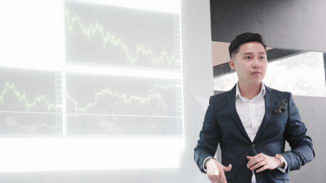 Andika Sutoro Putra Gelar Seminar "Richvolutionize Your Wealth"